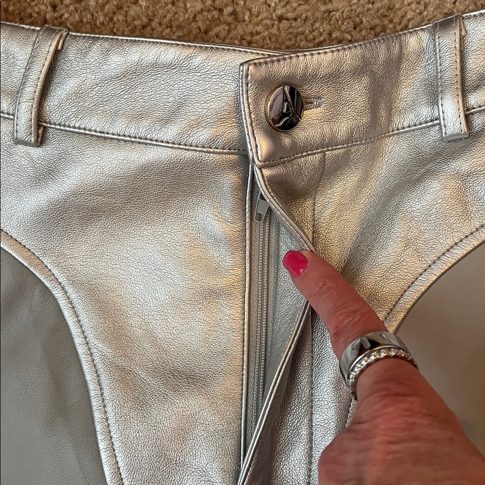 NWOT Maniere De Voir Faux Leather Leggings - Picture 3 of 8